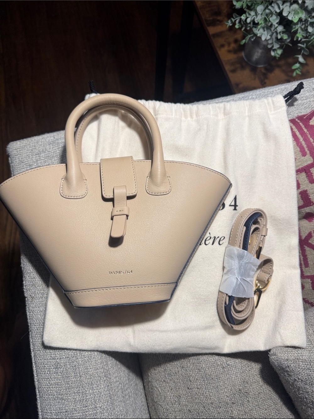 Nude Leather mini Lumiere Paris 64 bag